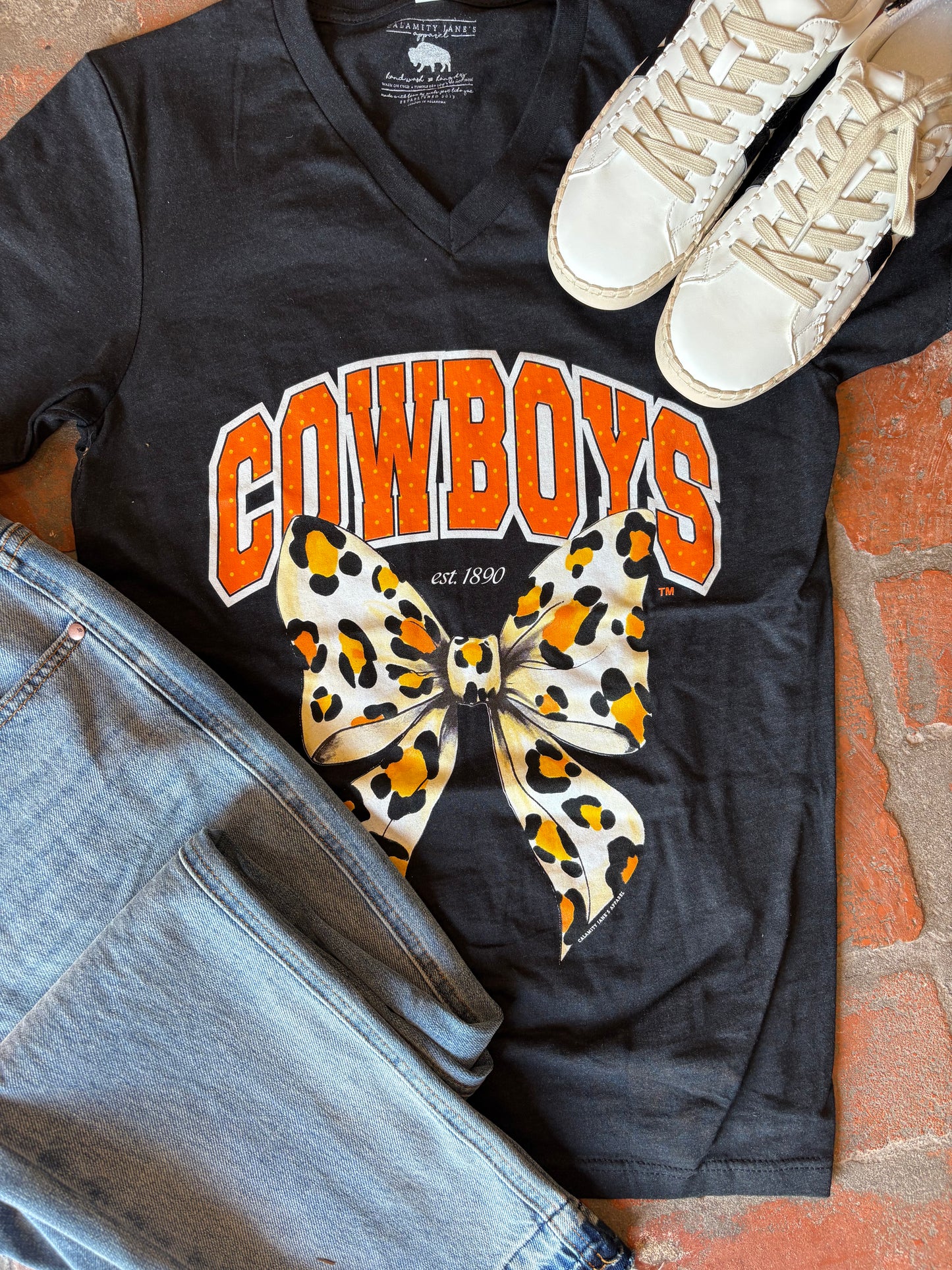 Cowboys Leopard Bow Tee - Black